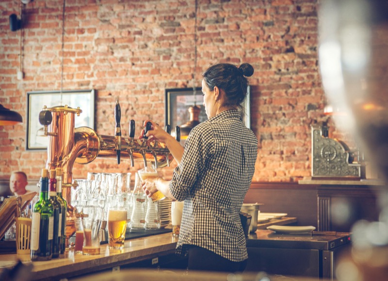 Kjøpe restaurant – guide med budsjett, sjekkliste og tips